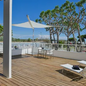 https://residence-michelangelo-group-yachting-club.hotelslidodijesolo.com